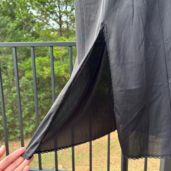 Vintage 70s Vanity Fair Black Nylon Side Slit Minimalist Maxi Slip XS S - Picture 6 of 7